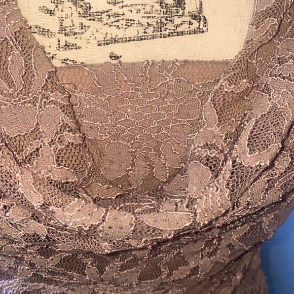 𝗡𝗜𝗚𝗛𝗧𝗪𝗔𝗬 𝗠𝗘𝗧𝗔𝗟𝗟𝗜𝗖 𝗟𝗔𝗖𝗘 𝗚𝗢𝗪𝗡 - Picture 6 of 12